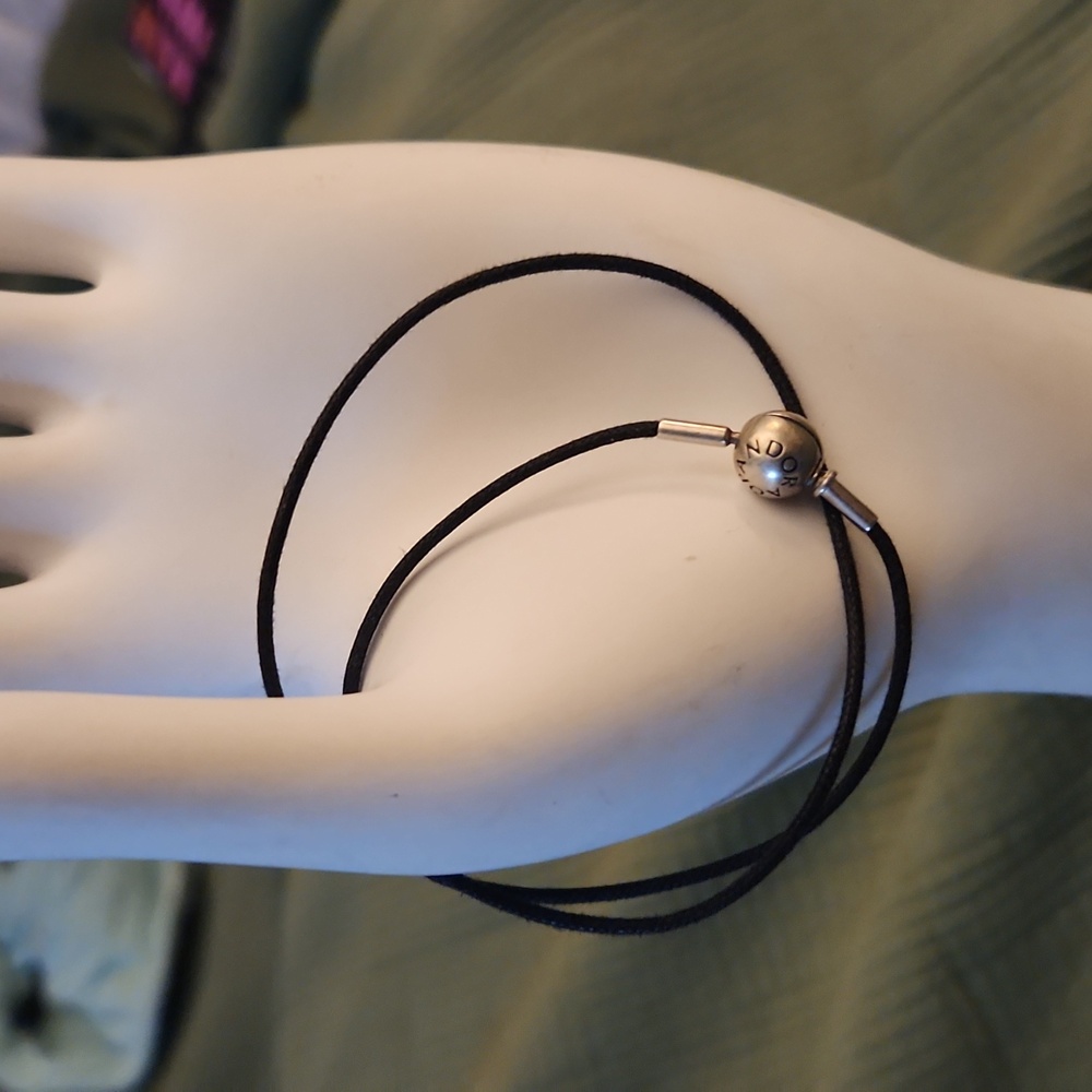 Pandora leather cord bracelet - Picture 3 of 4